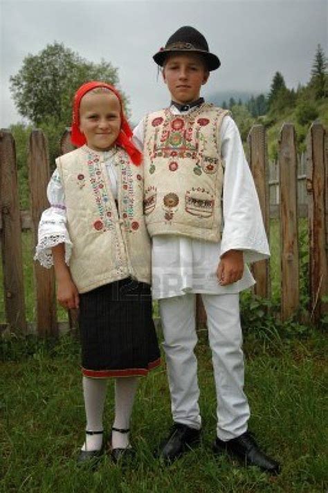 roemeense klederdracht|Nationale feestdagen en oude tradities in Roemenië